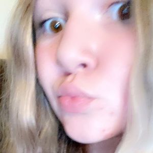 Meet your Posher, Caitlyn